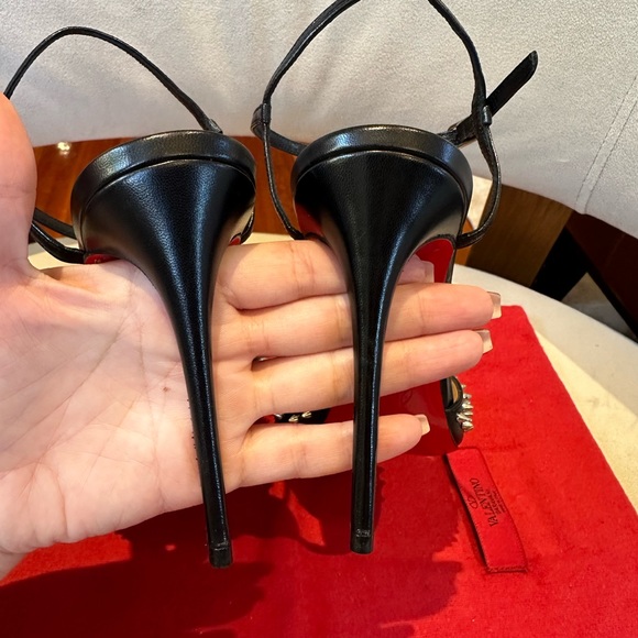 New Authentic Christian Louboutin Spike Heel - Picture 6 of 9